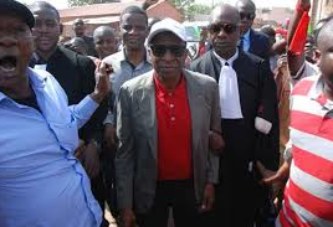 Affaire Nouhoum Tapily-Mamadou Sinsy Coulibaly : Les jeunes empêchent Sinsy d’être entendu par le juge