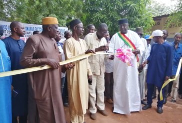 Pavages des rues en CV : La rue 94 à Badalabougou inaugurée par le maire Amadou Ouattara