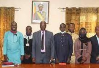 MESRS : Le nouveau bureau de l’Union Nationale des élèves et étudiants des médersas du Mali présenté au département