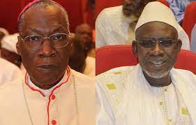 Sortie de crise : L’URMC propose la médiation de Seïd Chérif Ousmane Madane Haïdara et du Cardinal Jean Zerbo