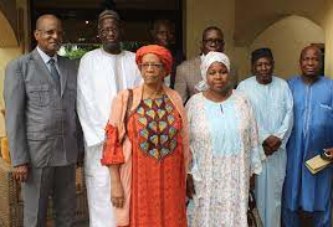 MESRS : Le Pr Amadou Keita et les anciens ministres échangent sur le sous-secteur de de l’Enseignement Supérieur et de la Recherche Scientifique