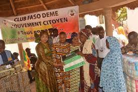 Lutte contre le paludisme : Le Club « Faso Dèmé » offre des moustiquaires imprégnées à la population de la commune VI