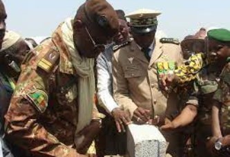 Camp militaire de Bougouni : Le ministre Sadio pose la première pierre du 82ème  régiment blindé du Mali
