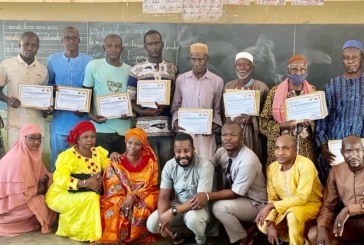 Second Cycle Camp Tiéba à Sikasso : Les membres de la promotion Sikasso récompensent leurs enseignants