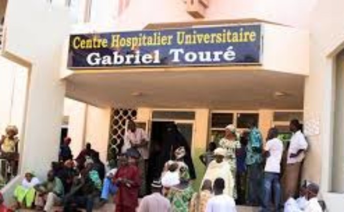 CHU Gabriel Touré : Remise de kits césariennes au personnel sanitaire